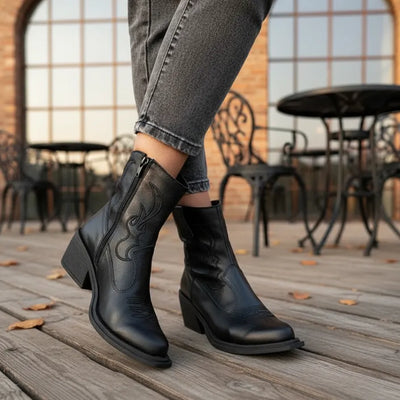 BOTAS TEXANAS MYRA NEGRO BORDADA PUNTA FINA CIERRE LATERAL NEGRO