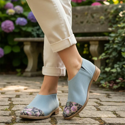 CHATITAS ANITA LAVANDA CELESTE PUNTA FINA PUNTERA FLOR HAWAI (GAMUZA)