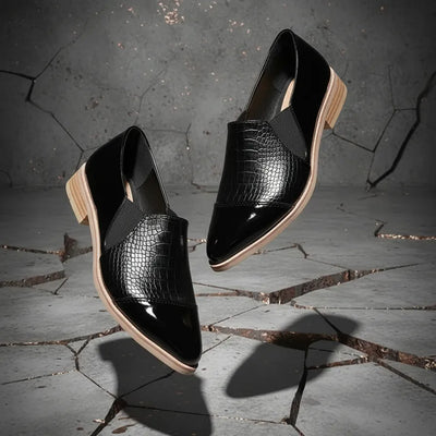 ZAPATOS CHATITAS PIPINA NEGRO PUNTA FINA CHAROL