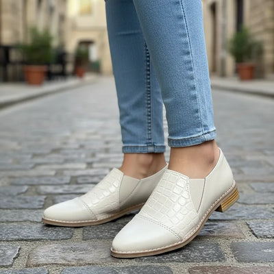 ZAPATOS CHATITAS PIPINA NATURAL PUNTA FINA ECO CUERO