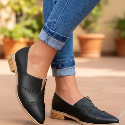 CHATITAS CHINITA NEGRO ESCOTE V PUNTA FINA