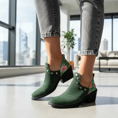 CHARRITOS ARYA GAMUZADO VERDE SINTÉTICO con TACHAS y TALÓN ESTAMPADO IRUPE