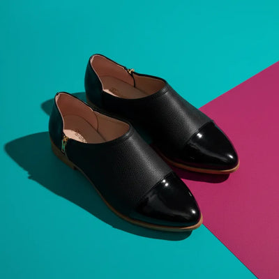 ZAPATO CHATITAS AMANDA NEGRO COMBINADO CON CIERRE LATERAL PUNTA CHAROL
