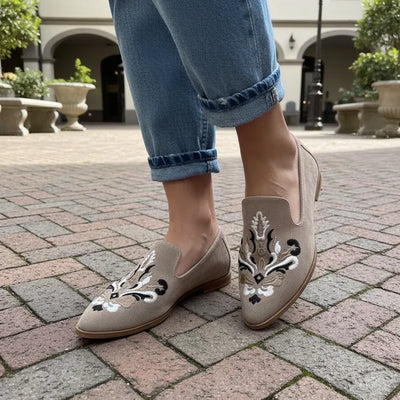 ZAPATOS MOCASINES BAJOS PATI NATURAL GAMUZA BORDADA