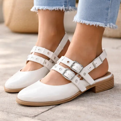 ZUECOS NEMESIA CHAROL BLANCO con 2 TIRAS OJALILLOS Y HEBILLAS y TALON PASADOR