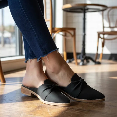 ZUECOS SABRINA NEGRO MOÑO Tipo SLIPPERS