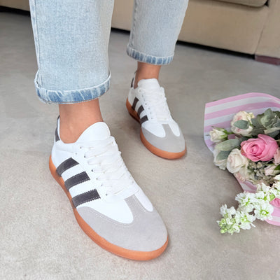ZAPATILLAS PAMPA BLANCO 3 TIRAS GRIS ACORDONADA
