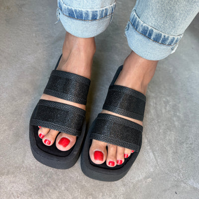 SANDALIAS FABIANA 2 FAJA NEGRO RAFIA PLATAFORMA NEGRA 6 CM