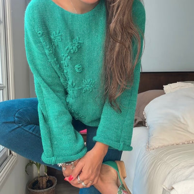 SWEATER ALAMO VERDE TEJIDO EN LANA MOHAIR con FLORES BORDADAS A MANO