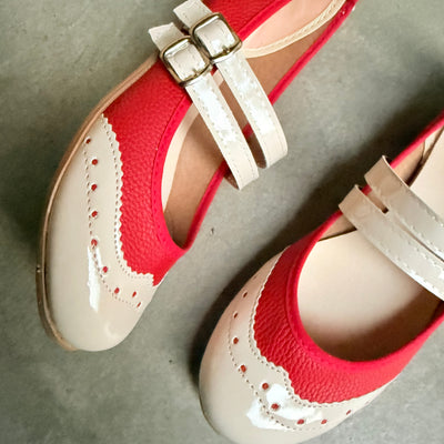 CHATITAS BALLERINA MAGNOLIA COMBINADA ROJO Doble Tira Paralela y PUNTA REDONDA CHAROL BEIGE