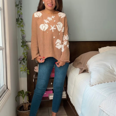 SWEATER AGUAI SUELA TEJIDO EN LANA MOHAIR con FLORES BORDADAS A MANO