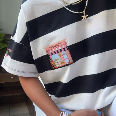 REMERA ARATI FLORERÍA RAYADA CUELLO REDONDO CON MANGAS (Ed. limitada MANANTIALES 111)