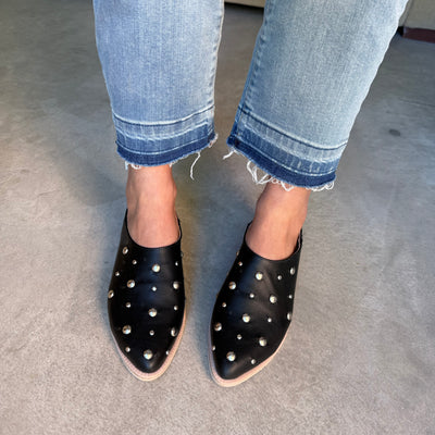 CHATITAS GILLY NEGRO PUNTA FINA CON TACHAS