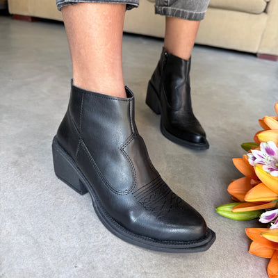 CHARRITOS TEXANAS ECOCUERO BORDADA