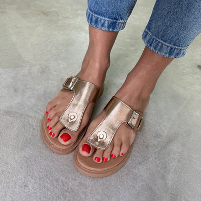 SANDALIAS OJOTA DOLLY CUERO (COBRE)