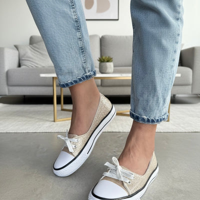 ZAPATILLAS CHATAS NARCIZA COBRE ACORDONADAS DE LONA CON GLITERS