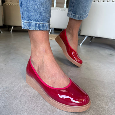 AGNES - ZAPATOS TACO CHINO en ROJO CHAROL