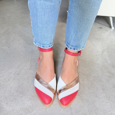 CHATITAS JOAQUINA CORTE CORAZÓN TALON Y PULSERA CUERO COMBINADA ROJO