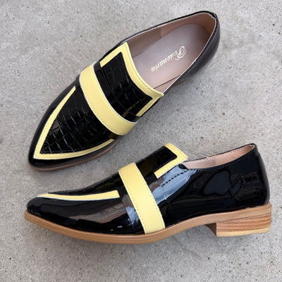 ZAPATOS BAJOS CAROLINA AMARILLO NEGRO PUNTA FINA DE CHAROL COMBINADO con VINCHA