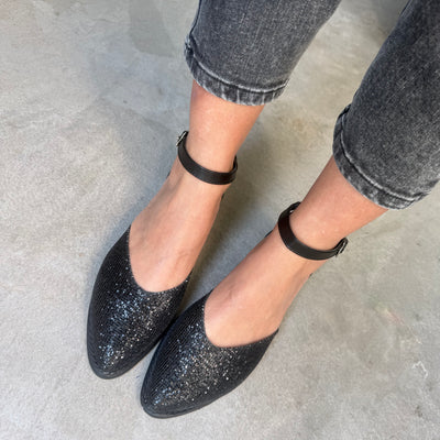 CHATITAS GUILLERMINA NINITA NEGRO GLOW GLITTER CORTE CORAZÓN PULSERA PUNTA FINA