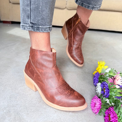 CHARRITOS ZAMI CHOCOLATE ECOCUERO BORDADO