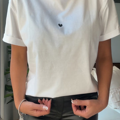 REMERA CORAZÓN MANGA CORTA DE ALGODÓN LISA BLANCO Cuello Redondo