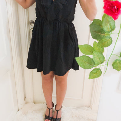 VESTIDO JULIETA  con FALDA CORTA detalle VOLADOS