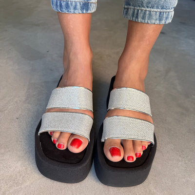 SANDALIAS FABIANA 2 FAJA PLATA RAFIA PLATAFORMA NEGRA 6 CM
