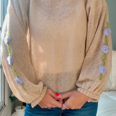 SWEATER TAIRA MANGA GLOBO BEIGE TEJIDO EN LANA MOHAIR FLORES ROCOCO LILA