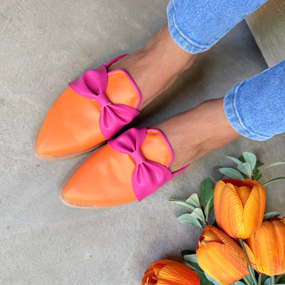 ZUECOS SABRINA NARANJA MOÑO FUCSIA Tipo SLIPPERS