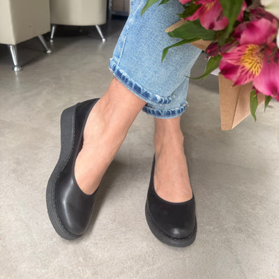 AGNES - ZAPATOS TACO CHINO en NEGRO PU
