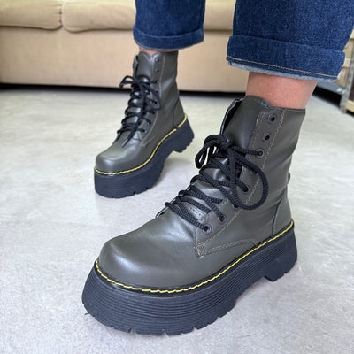 BORCEGO CORINA con BASE  ACORDONADO VERDE OSCURO