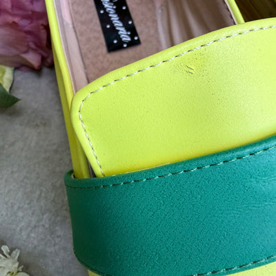 ZAPATOS MOCASINES BAJOS ALEXIA AMARILLO LIMA VINCHA VERDE (Ed. LIMITADA)