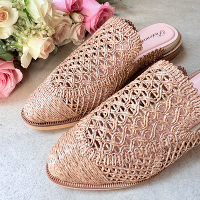 ZUECOS RÚSTICOS TEJIDO Tipo MULE ODEY TOSTADO (LINEA LUXURY)