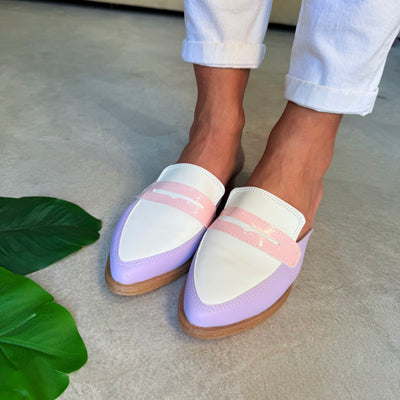 ZUECOS ISABEL LILA y BLANCO Tipo SLIPPERS - (Ed.LIMITADA)