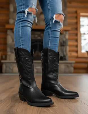 BOTAS TEXANAS NIKY  BORDADA PUNTA FINA CIERRE LATERAL