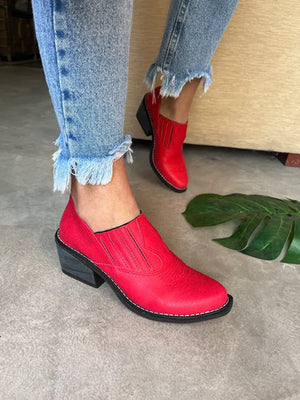 CHARRITOS MORELIA ROJO CON ELÁSTICO ECOCUERO Detalle COSTURAS