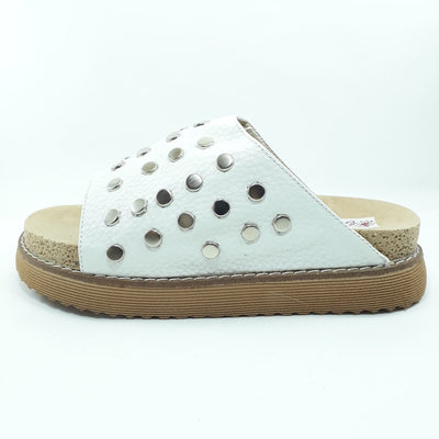 SANDALIAS con FAJA ANCHA y TACHAS