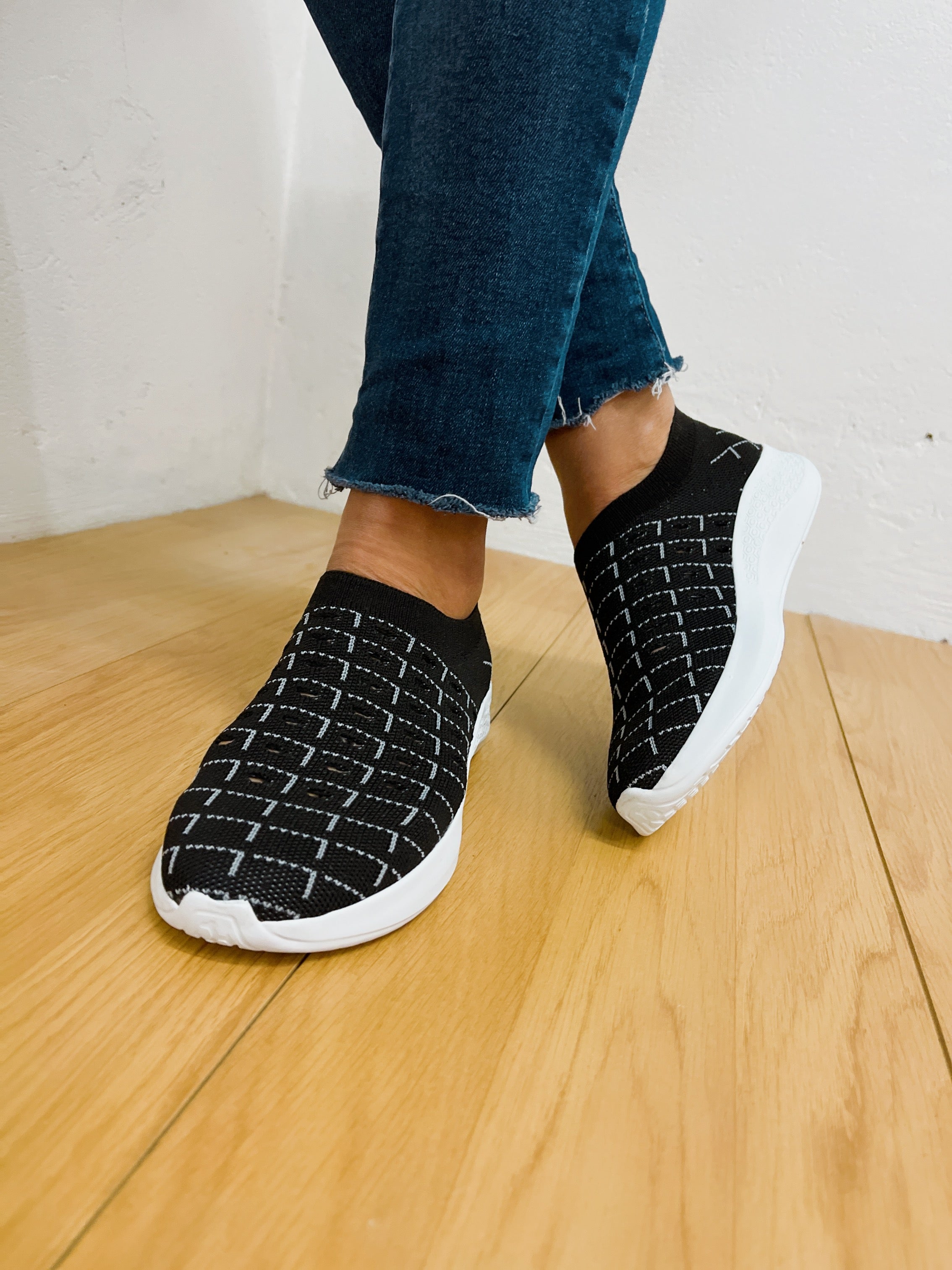 Calzado Bambas De Tela Mujer ZAPATILLAS MIA CALADAS Con TELA