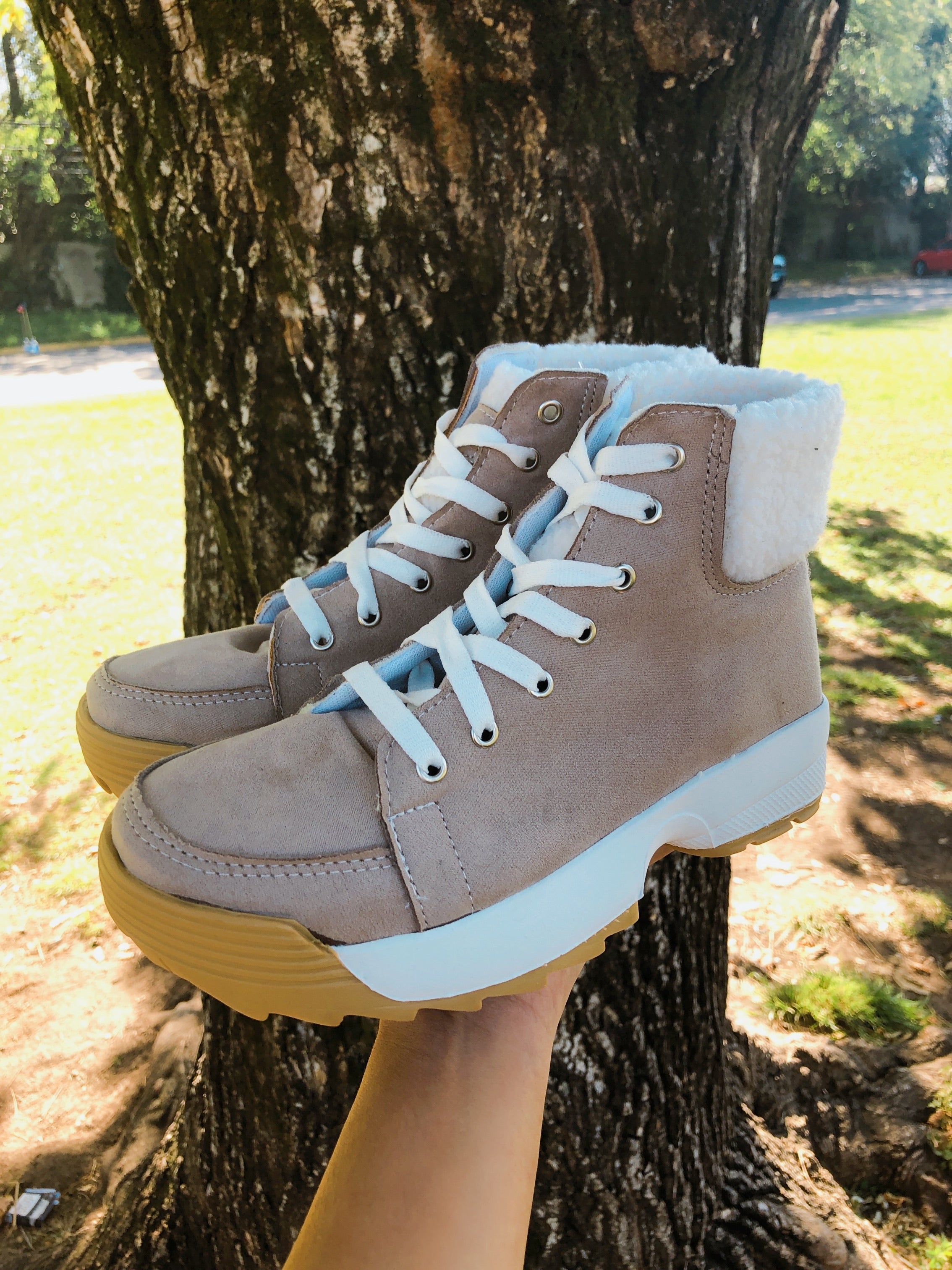 Botas adidas con corderito Clearance